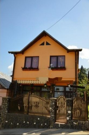 Casa Caldura Rodica